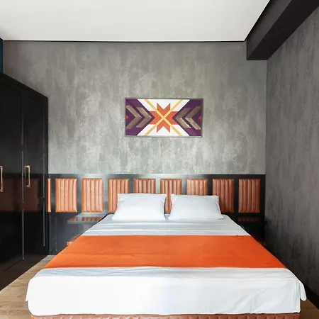 Irina'S Apartments Кутаиси Экстерьер фото
