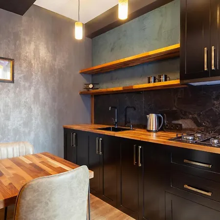 Irina'S Apartments Кутаиси Экстерьер фото